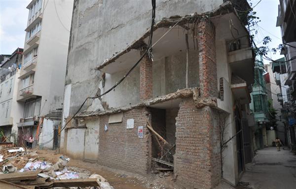 xử lý các trường hợp không đủ điều kiện về mặt bằng Xây dựng phát sinh khi thực hiện Dự án mở đường theo quy hoạch tồn đọng cũ trước 2005 